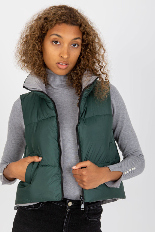 Tamsiai žalia trumpa pūkinė liemenė... Tamsiai žalia trumpa pūkinė liemenė...