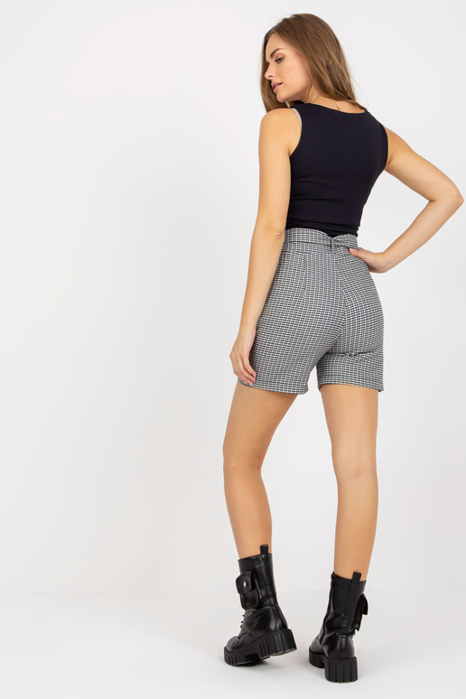 Juodai balti elegantiški languoti šortai Juodai balti elegantiški languoti šortai