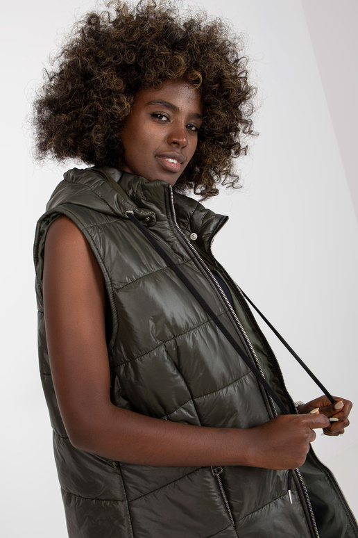 Khaki spalvos dygsniuota pūkinė...