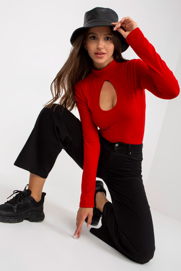 Raudona paprasta palaidinė... 2