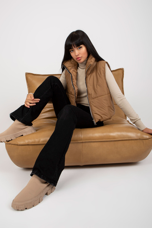 Šviesiai ruda dygsniuota pūkinė...