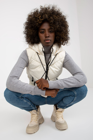 Ecru trumpa dygsniuota...