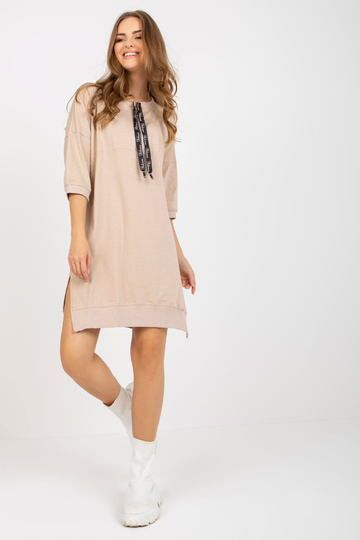 Šviesiai smėlio spalvos...