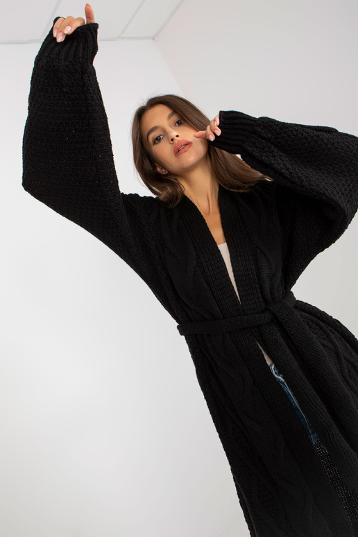 Juodas ilgas megztinis su pynėmis RUE...
