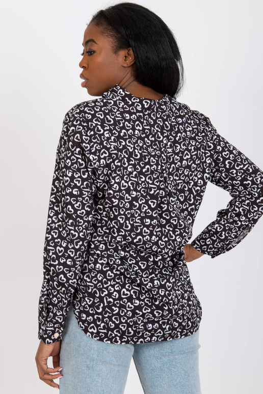 Juoda palaidinė su raštu ir V... Juoda palaidinė su raštu ir V...