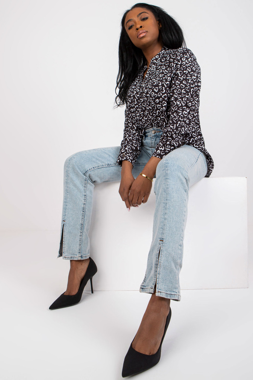 Juoda palaidinė su raštu ir V... Juoda palaidinė su raštu ir V...