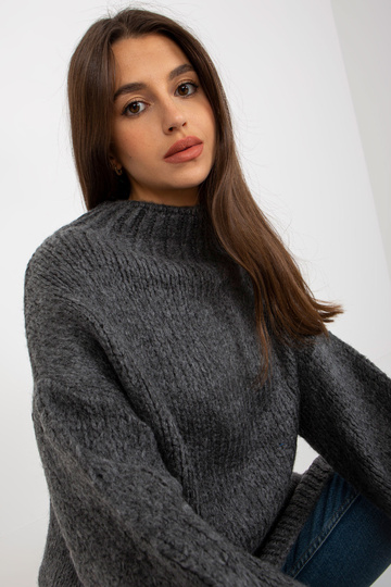 Tamsiai pilka laisva megzta...