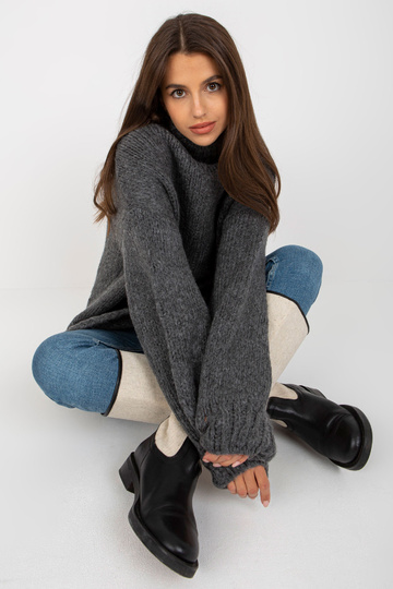 Tamsiai pilka laisva megzta... 2