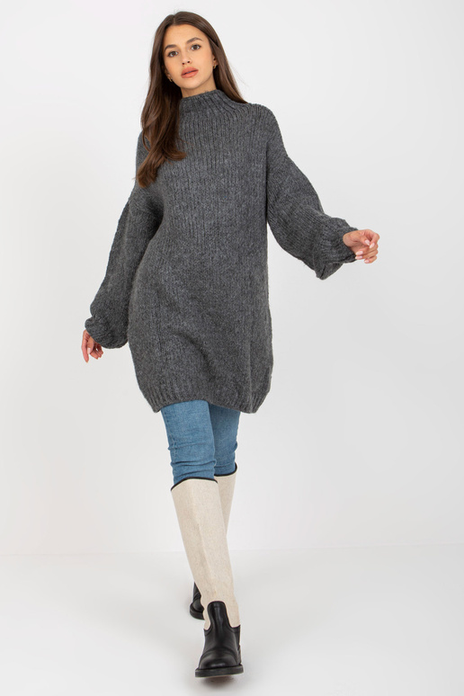 Tamsiai pilka laisva megzta suknelė...