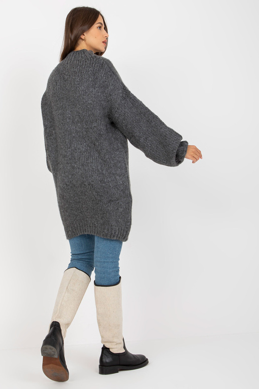 Tamsiai pilka laisva megzta suknelė...