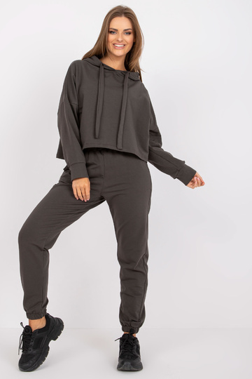 Pagrindinis chaki spalvos...