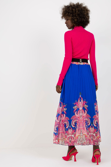 Tamsiai mėlynos spalvos...