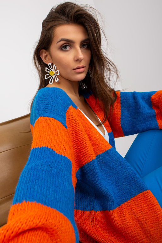 Mėlynos ir oranžinės spalvos...