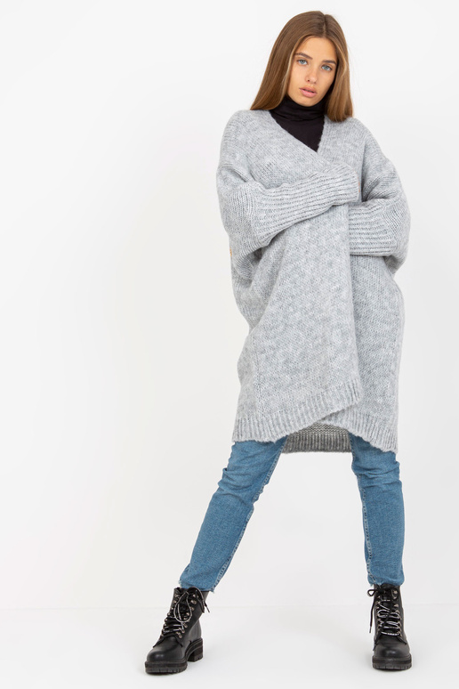 Pilkas laisvas megztinis su OCH BELLA...