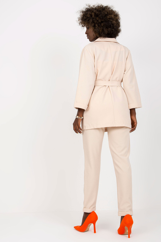 Smėlio spalvos dviejų dalių... Smėlio spalvos dviejų dalių...