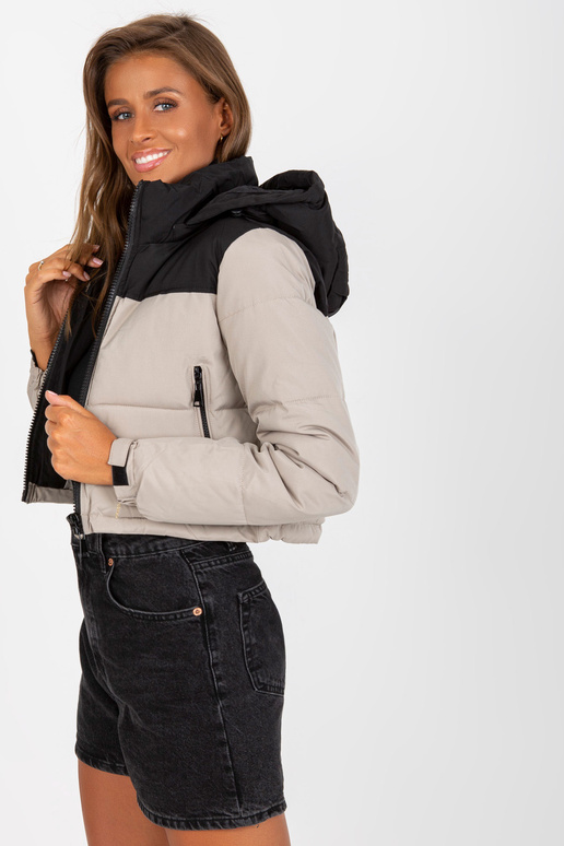 Juodos ir smėlio spalvos trumpa...