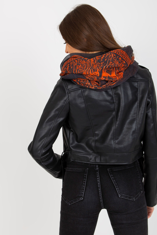 Grafitinis kaminas su atspaudais