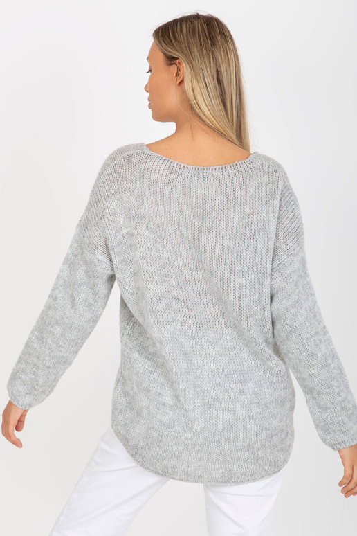 Pilkas oversize megztinis su OCH...