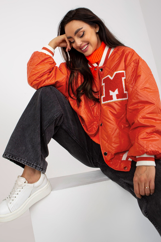Oranžinė dygsniuota oversize bomber...