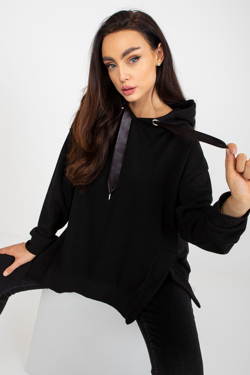 Juodas megztinis su gobtuvu ir...