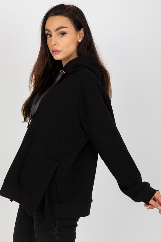 Juodas megztinis su gobtuvu ir...