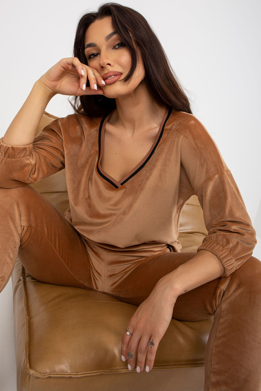 Kupranugarių dviejų dalių veliūrinis...