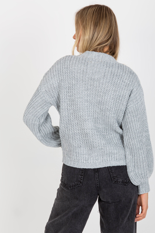 Pilkas megztinis plačiomis rankovėmis...