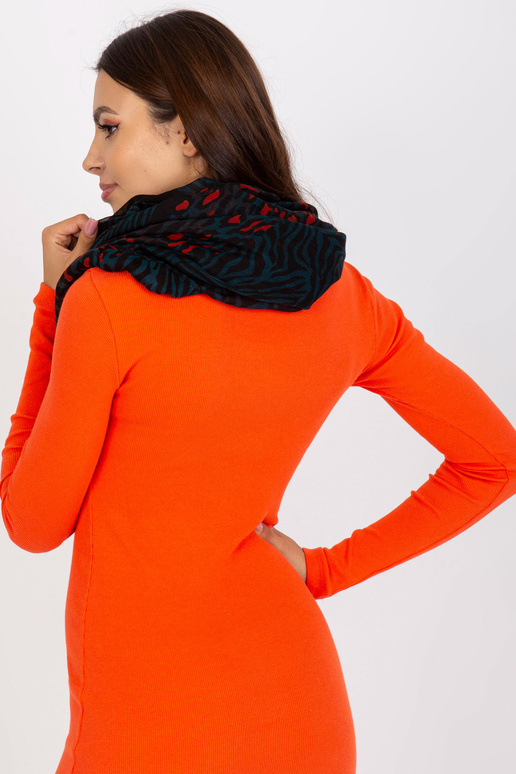 Juodas ir jūrinis stropinis kaminas...