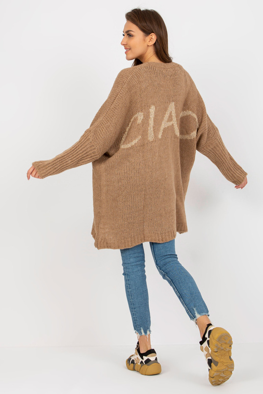 Tamsiai smėlio spalvos megztas...