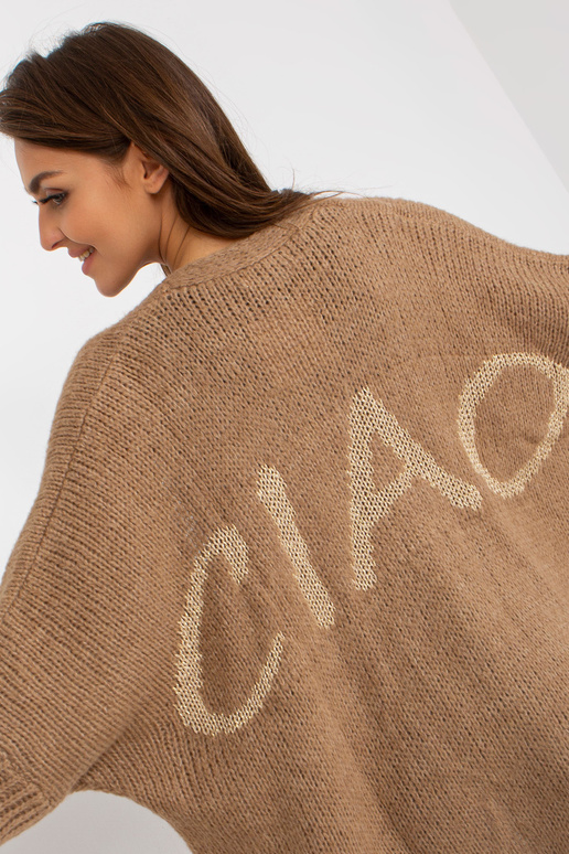 Tamsiai smėlio spalvos megztas...