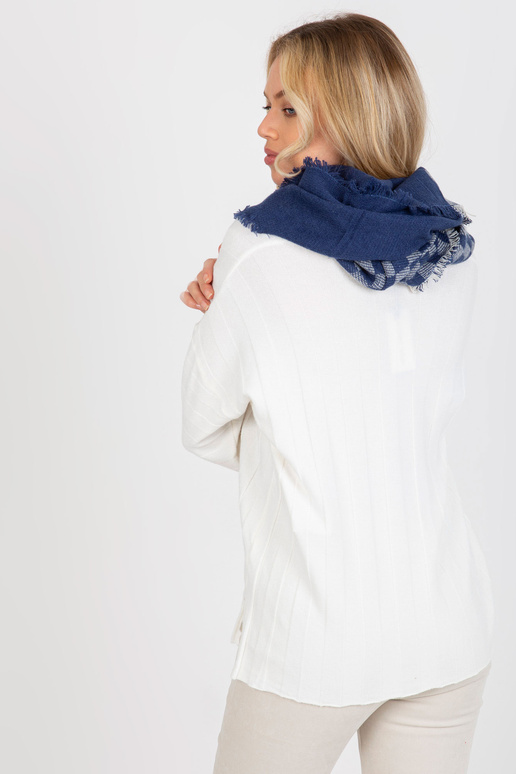 Tamsiai mėlynos ir baltos spalvos...