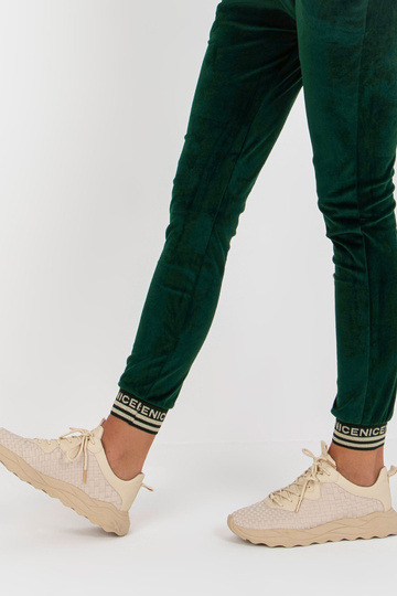 Dunkelgrünes zweiteiliges...