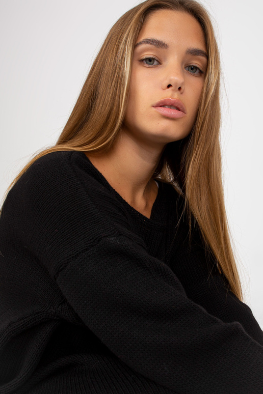 Juodas asimetriškas oversize...