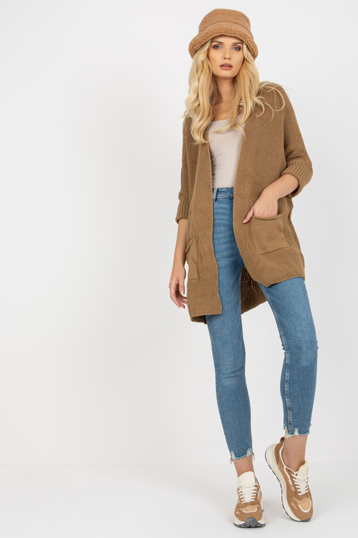 Laisvas kupranugarių megztinis su 3/4...