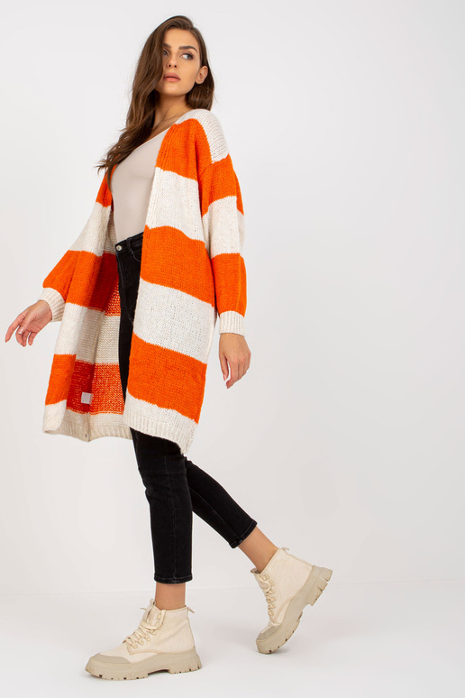 Ecru-oranžinės spalvos megztas...