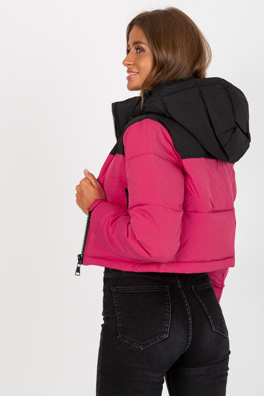 Juodos ir raudonos spalvos trumpa...