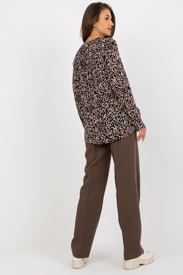 Juoda palaidinė su raštu ir...