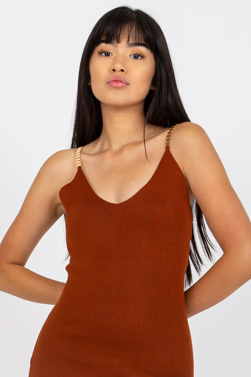 Tamsiai rudos spalvos megztas...