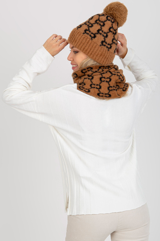 Kupranugarių ir juodos spalvos...