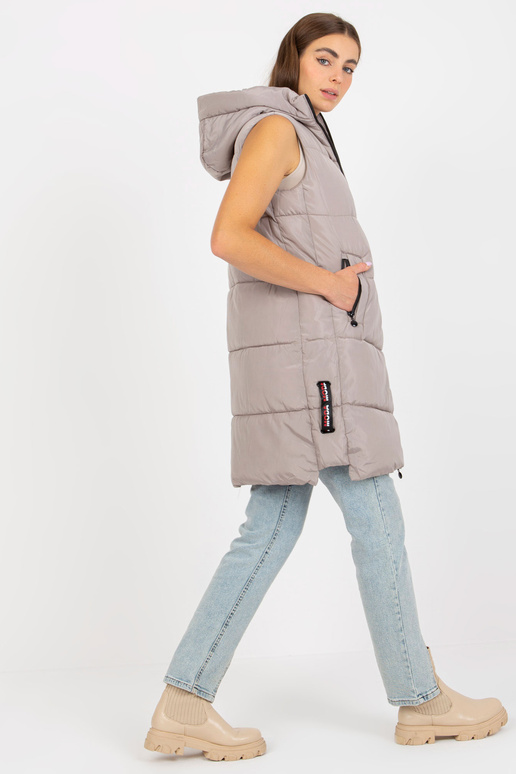 Tamsiai smėlio spalvos dygsniuota...