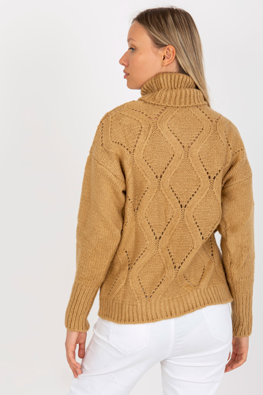 Kupranugaris laisvas džemperis su...