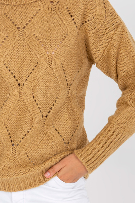 Kupranugaris laisvas džemperis su...