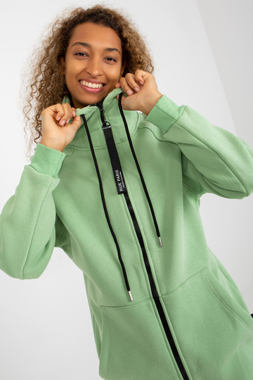 Šviesiai žalios spalvos...