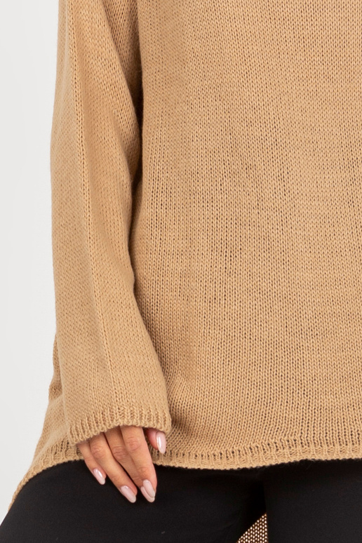 Didelis kupranugarių megztinis su...