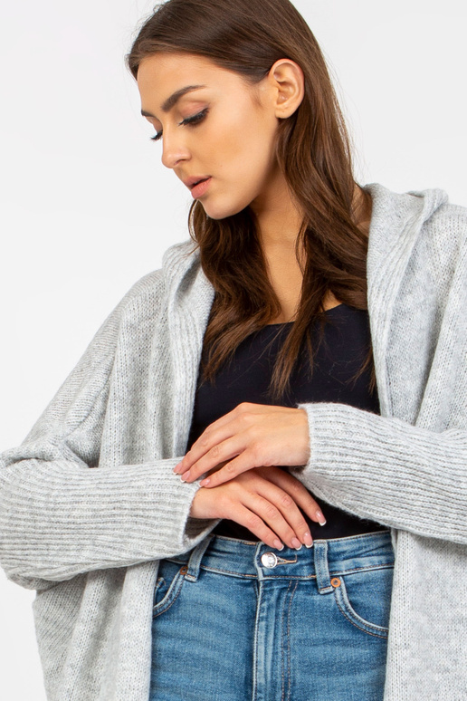 Pilkos spalvos megztas megztinis su...