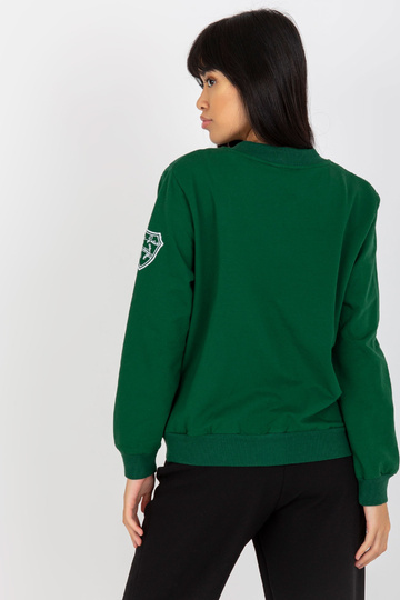 Tamsiai žalias dygsniuotas...