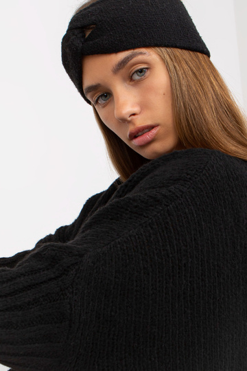 Juodas oversized megztinis...