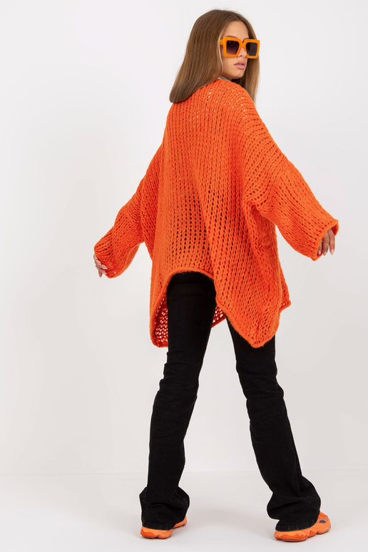 Negabaritinis megztinis su V kaklu...