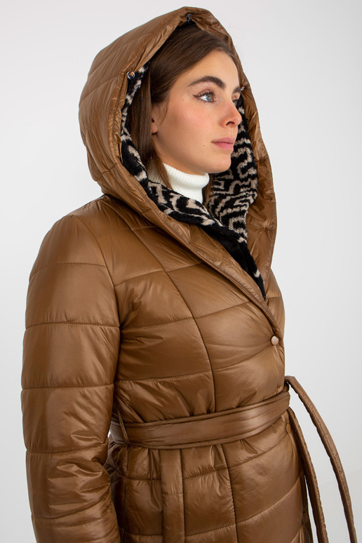 Pereinamoji striukė su kupranugariais...