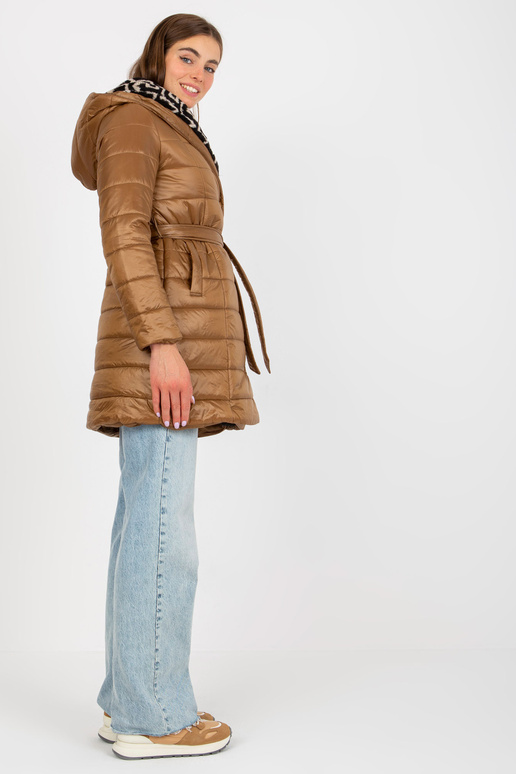 Pereinamoji striukė su kupranugariais...